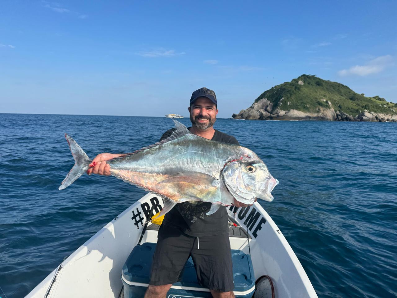 Brabo's Fishing Ilhabela — experiência real a bordo